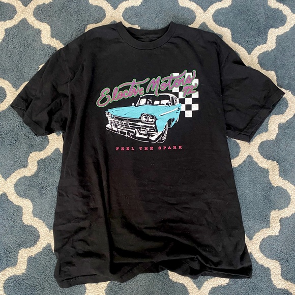 Brandy Melville Tee - Picture 1 of 3